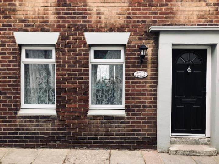 Annie'S Cottage , Whitby . Beautiful Sea Views エクステリア 写真